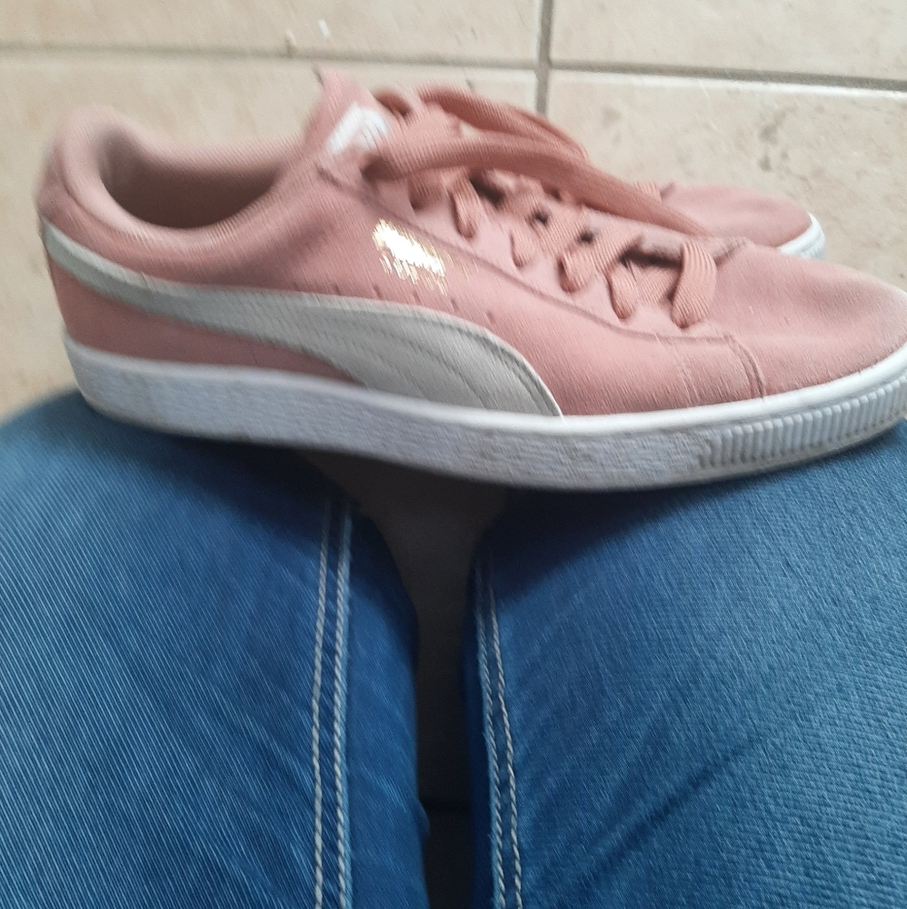 Pink shoes puma brand
